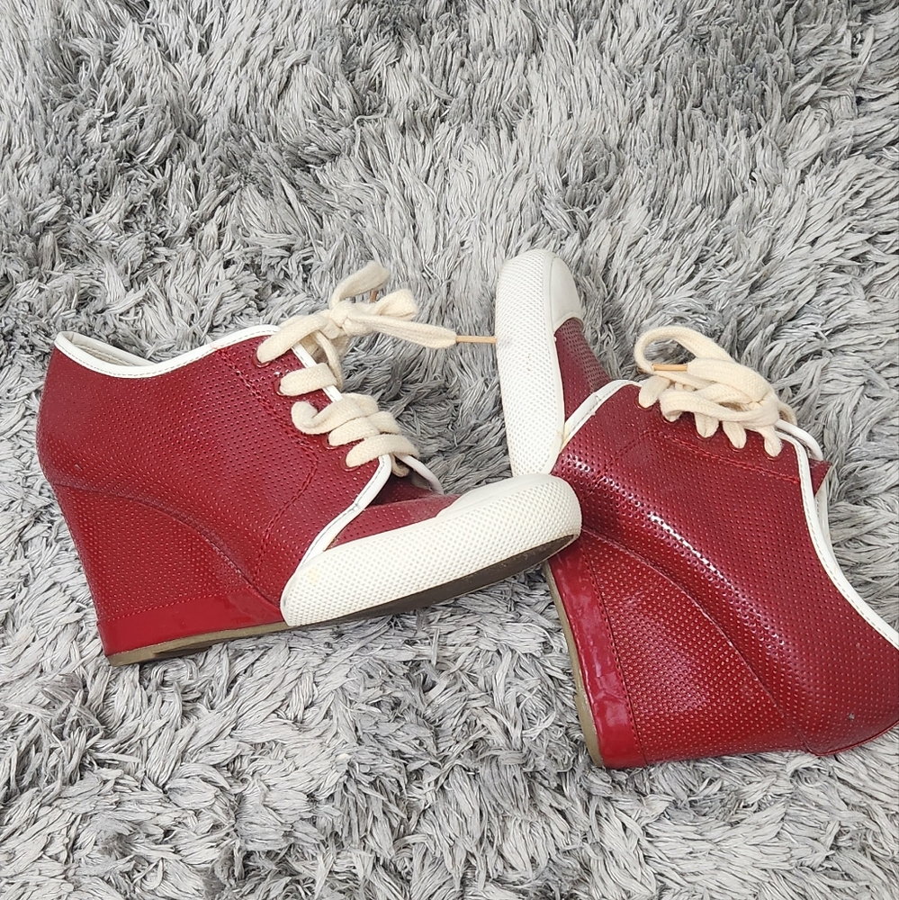 Kenneth cole red wedges sneaker
